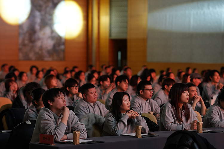 脸红秦田田颁奖盛典